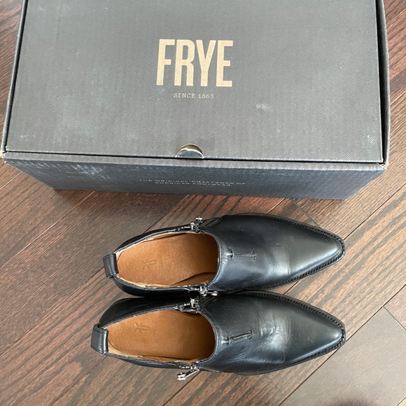 BNIB Frye Sacha Moto Shootie in Black 5.5 - Picture 3 of 9